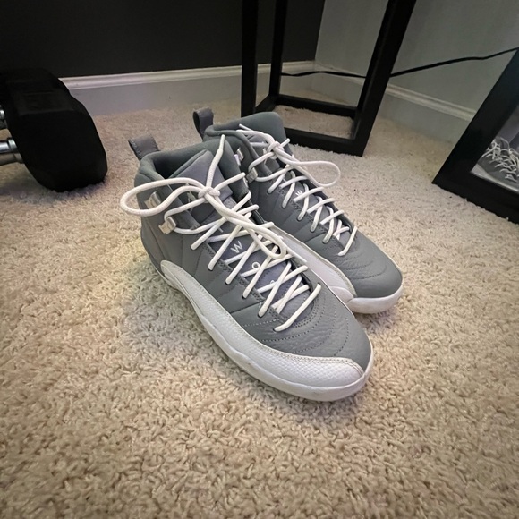 Kids Jordan 12 Cool Grey - Picture 2 of 4